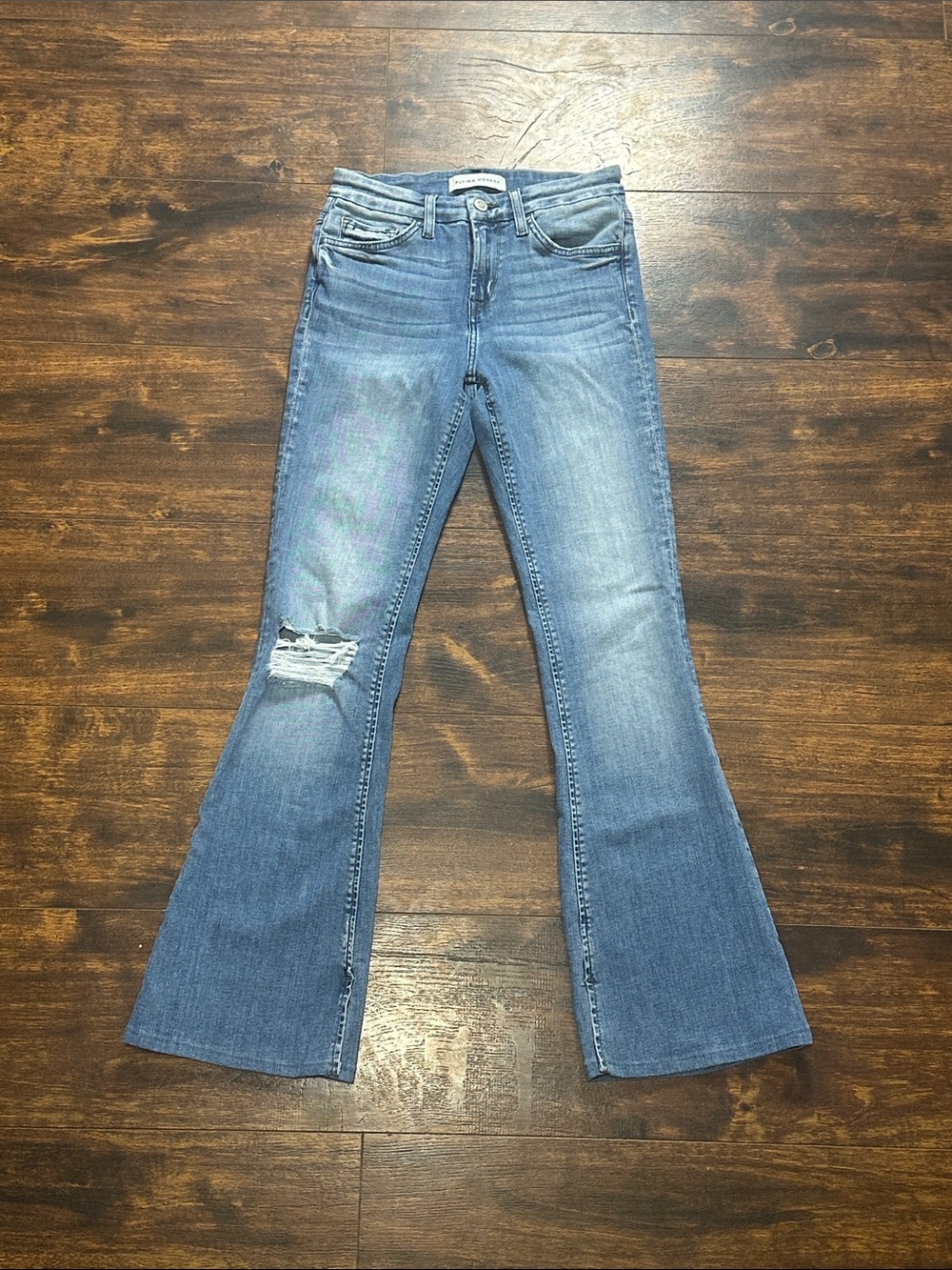 ✨Flying Monkey Distressed Flare Jeans Sz 25 👖🔥